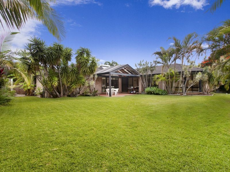 4 Alpini Place, Sapphire Beach NSW 2450