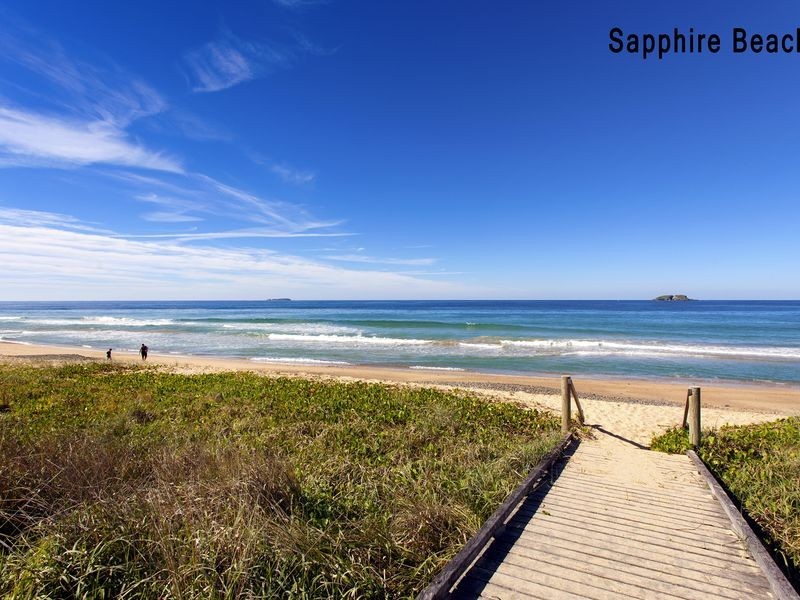 4 Alpini Place, Sapphire Beach NSW 2450