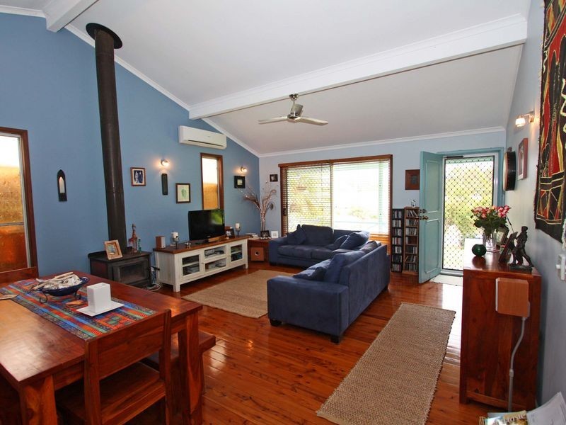 21 Bluff Road, Emerald Beach NSW 2456