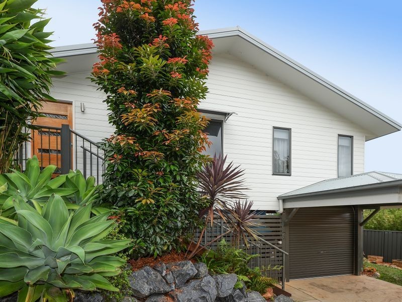 2/17 Abel Tasman Drive, Coffs Harbour NSW 2450