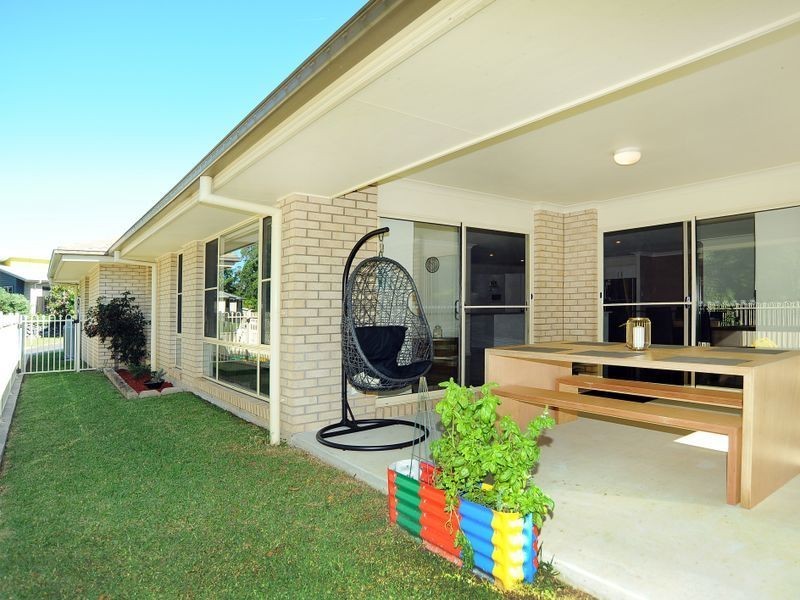 2 Farrell Close, Bonville NSW 2441