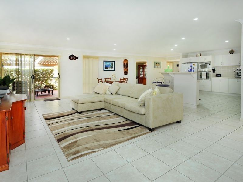 6 Yachtsman Drive, Safety Beach NSW 2456