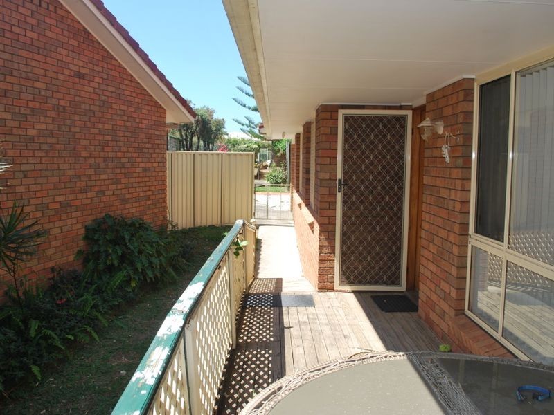 2/4 Mann Close, Coffs Harbour NSW 2450