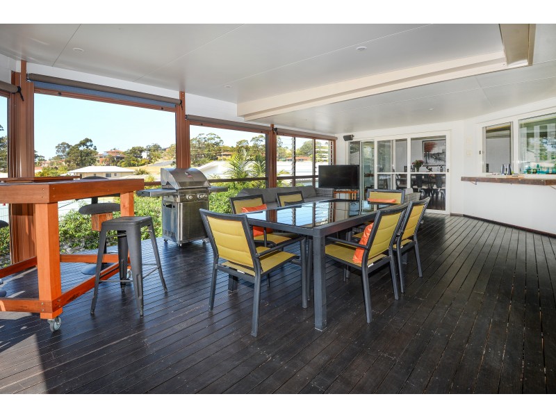 4 Yachtsman Drive, Safety Beach NSW 2456