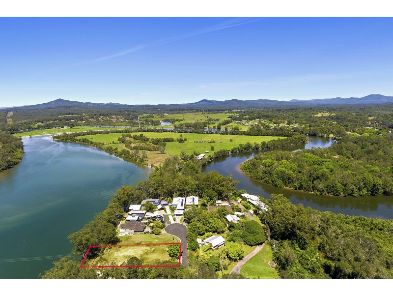 8 Dolphin Court, Urunga NSW 2455