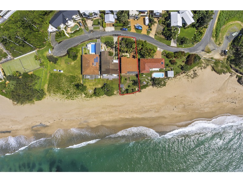 11 Emerald Avenue, Sapphire Beach NSW 2450