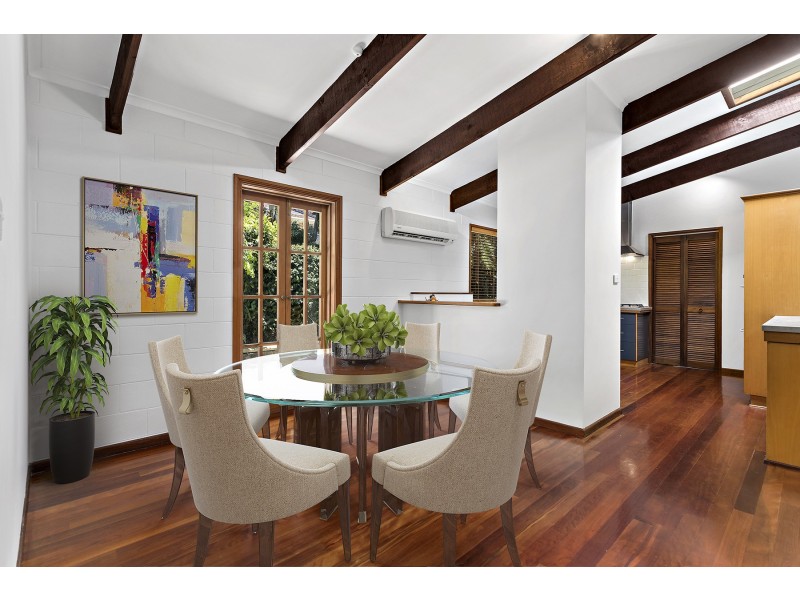 10 Merinda Avenue, Sapphire Beach NSW 2450