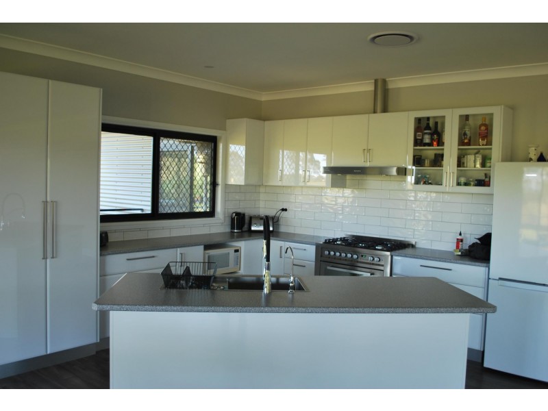 24 Kurrajong Street, Dorrigo NSW 2453