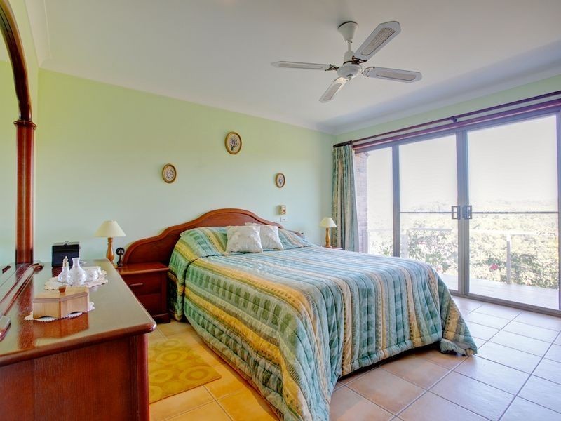 20B Skinner Close, Emerald Beach NSW 2456