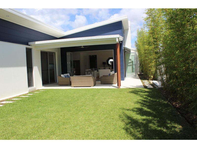 5 White Bluff Road, Sapphire Beach NSW 2450
