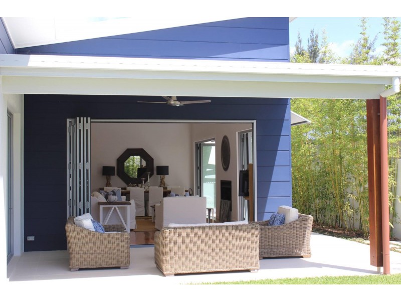 5 White Bluff Road, Sapphire Beach NSW 2450