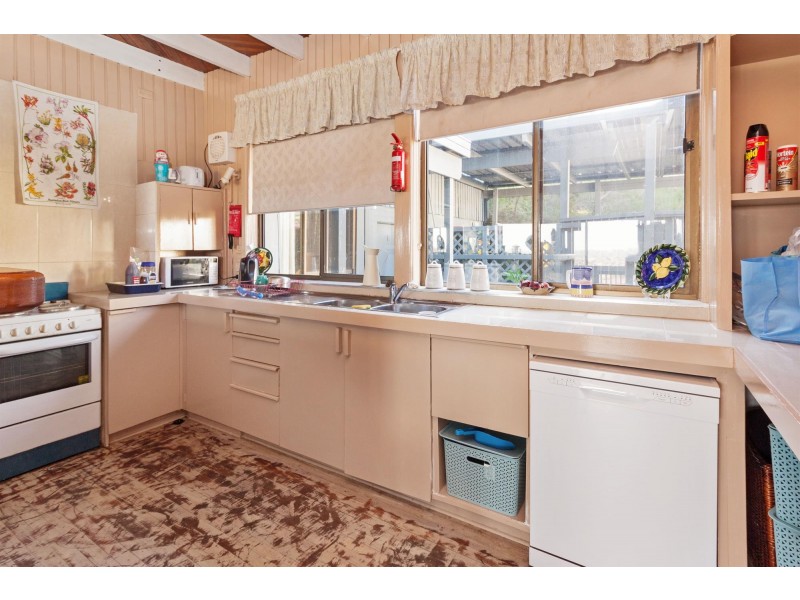 68 Manning Avenue, Coffs Harbour NSW 2450