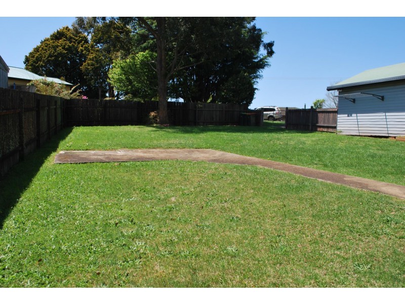 24 Karabin Street, Dorrigo NSW 2453