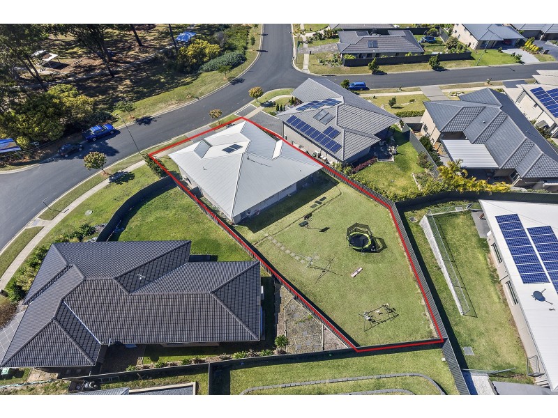 8 Seacrest Boulevard, Sandy Beach NSW 2456