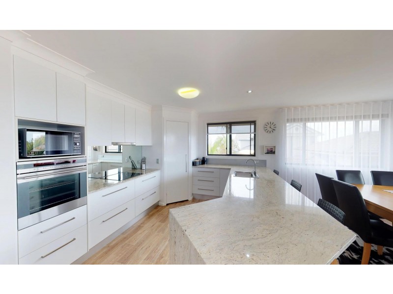 3 Coachmans Close, Sapphire Beach NSW 2450