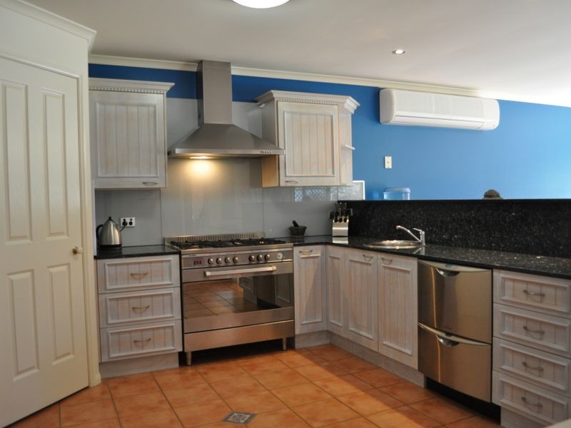 10 Topaz Drive, Emerald Beach NSW 2456