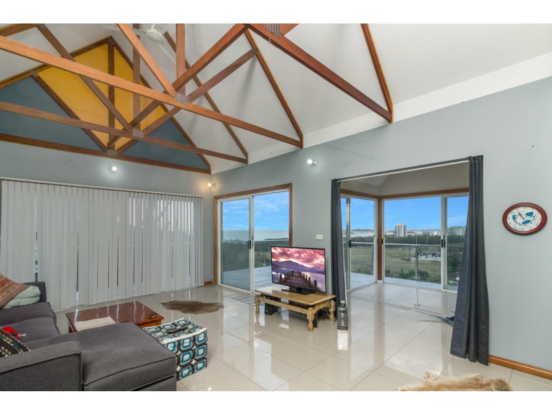 69 Manning Avenue, Coffs Harbour NSW 2450