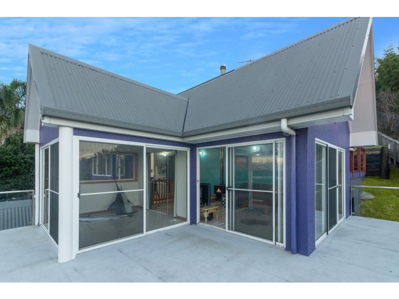 69 Manning Avenue, Coffs Harbour NSW 2450