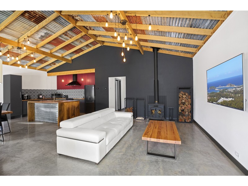 122 Pine Aveune, Ulong NSW 2450