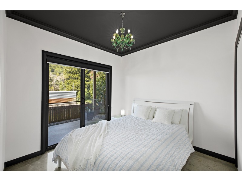 122 Pine Aveune, Ulong NSW 2450