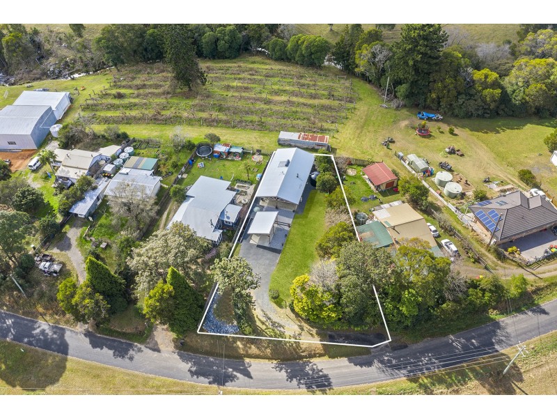 122 Pine Aveune, Ulong NSW 2450