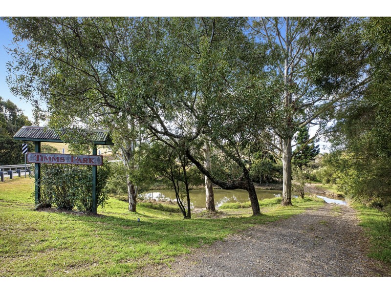 122 Pine Aveune, Ulong NSW 2450