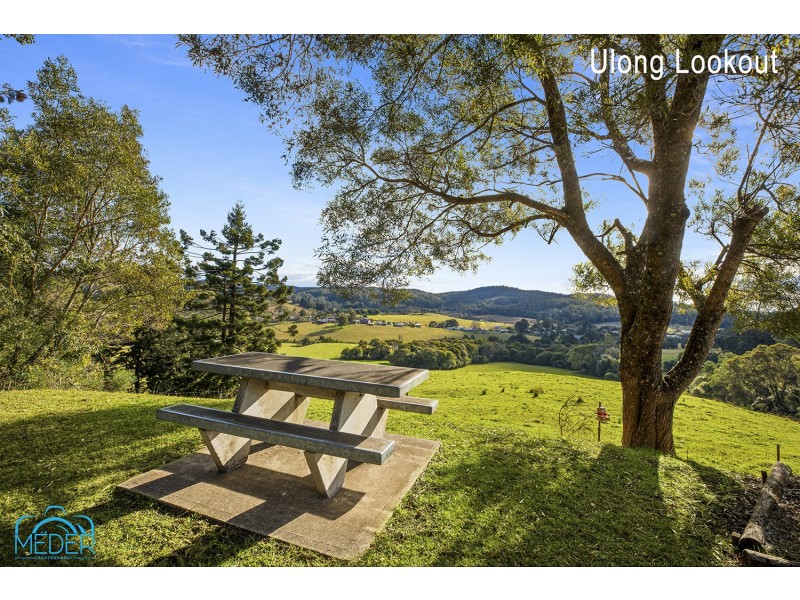 122 Pine Aveune, Ulong NSW 2450