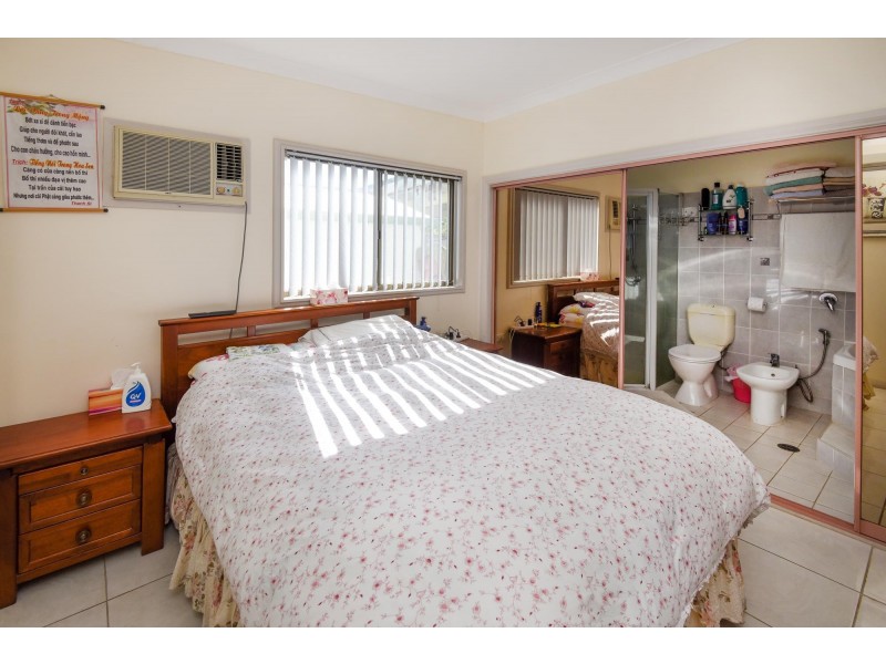 308 Pine Creek Way, Bonville NSW 2441