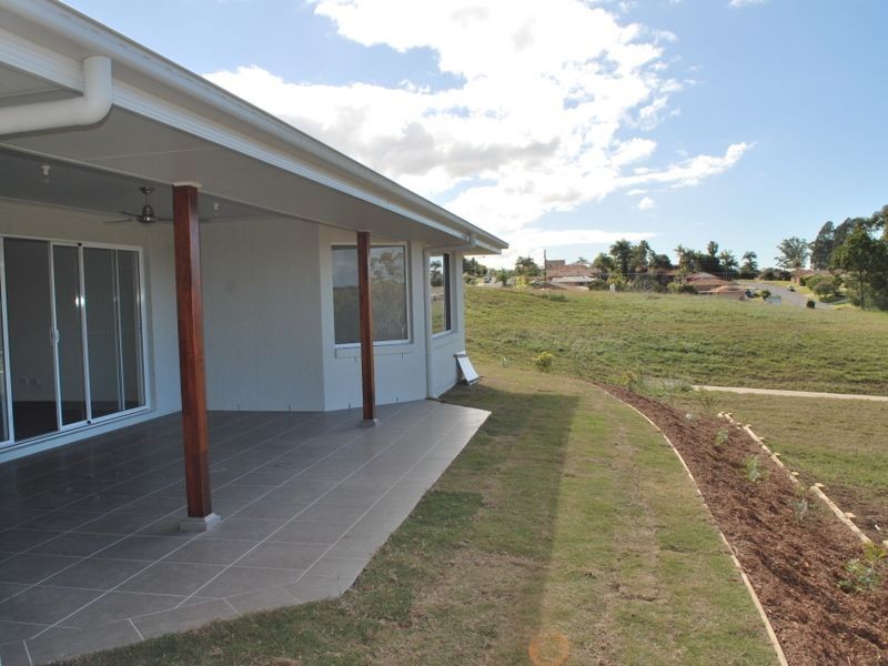 6 Banyo Close, Bonville NSW 2441