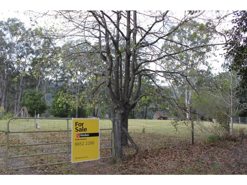 4 Greens Close, Kremnos NSW 2460