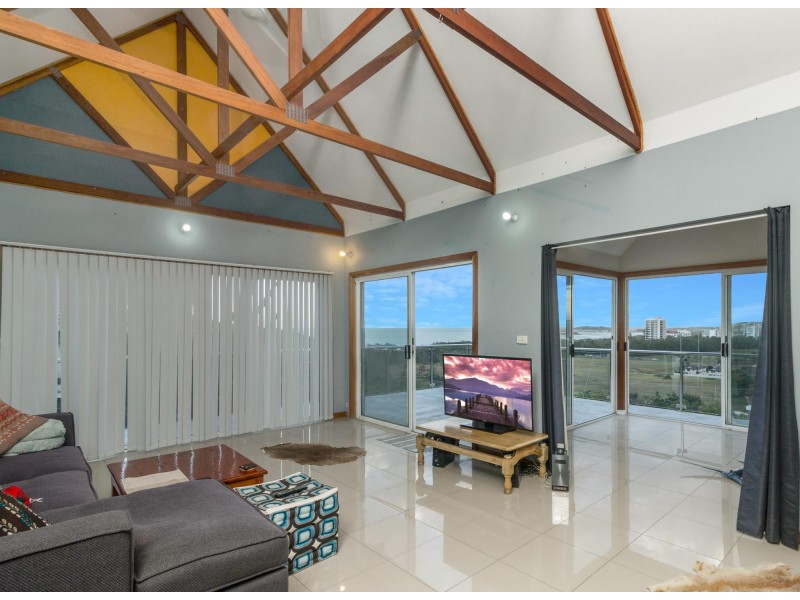 69 Manning Avenue, Coffs Harbour NSW 2450