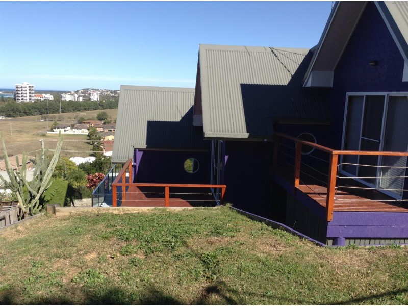 69 Manning Avenue, Coffs Harbour NSW 2450