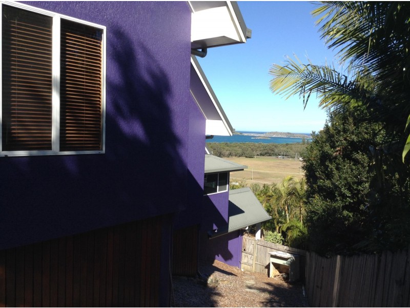 69 Manning Avenue, Coffs Harbour NSW 2450