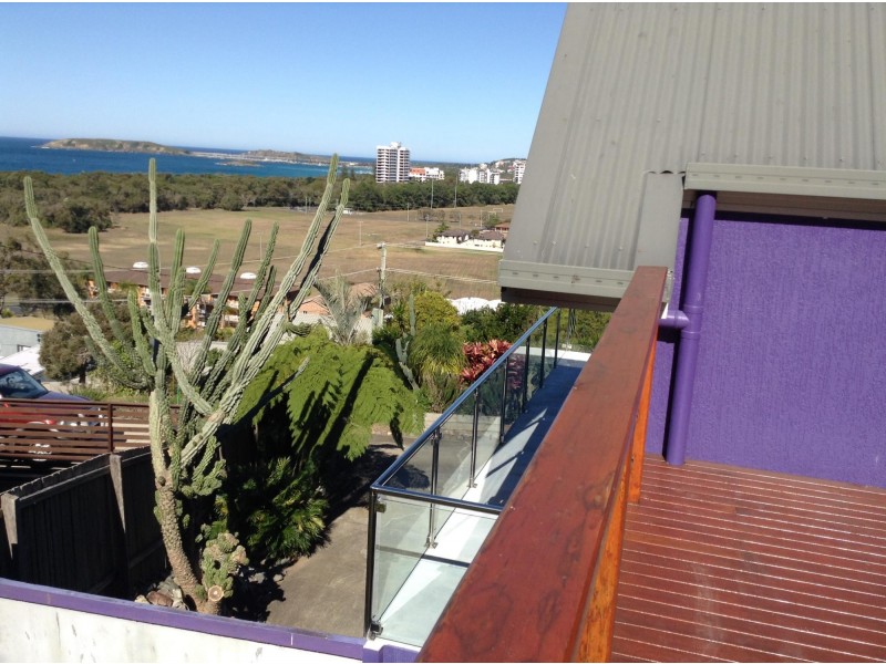 69 Manning Avenue, Coffs Harbour NSW 2450