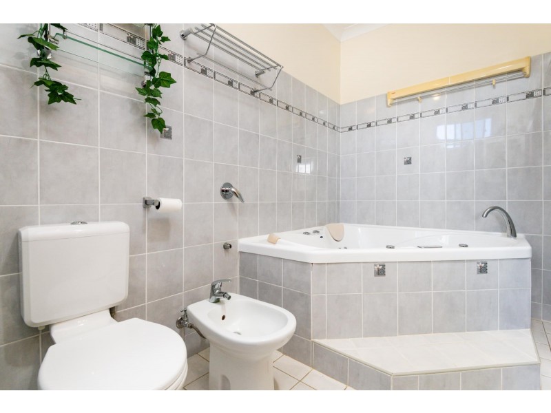 308 Pine Creek Way, Bonville NSW 2441