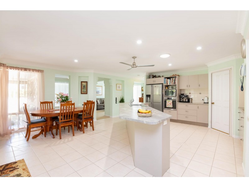 10 Trond Close, Bonville NSW 2441