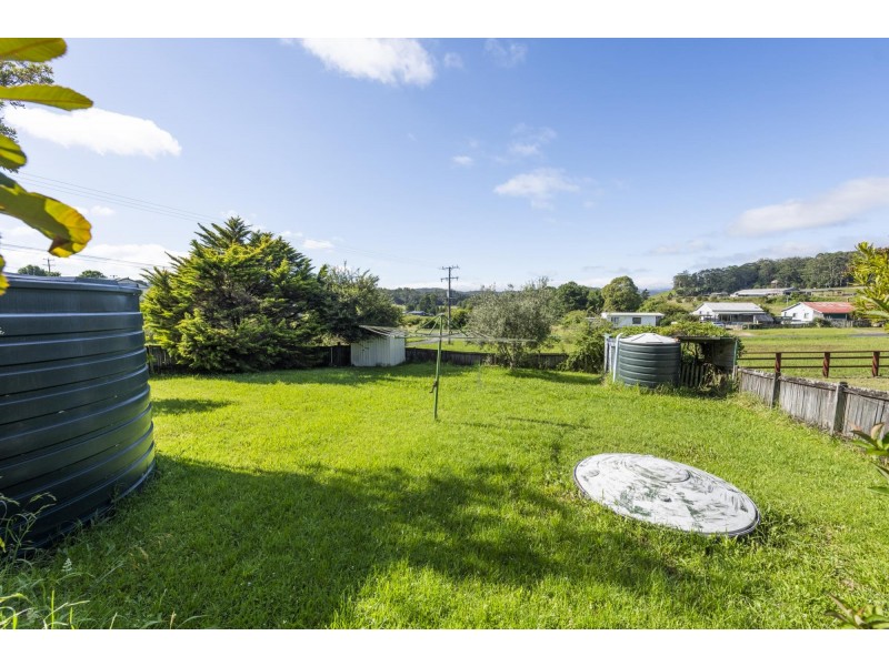 1 Lorne Street, Lowanna NSW 2450