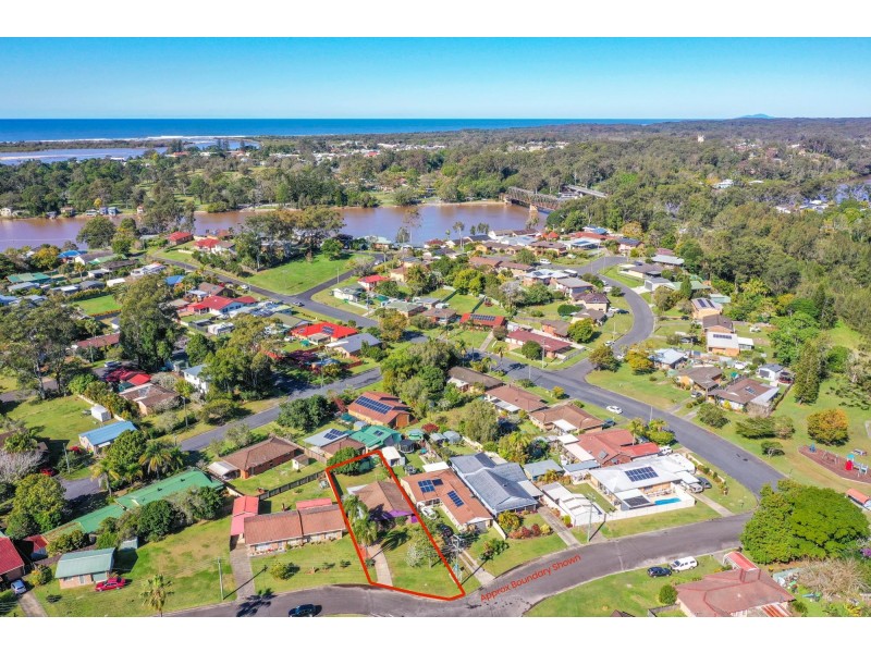 1 Christine Close, Urunga NSW 2455
