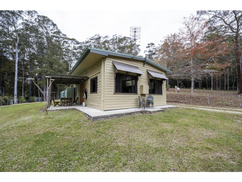 132 Mole Creek Road, Lowanna NSW 2450