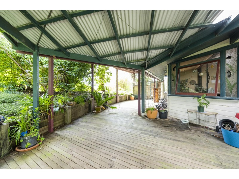 11 Lorne Street, Lowanna NSW 2450