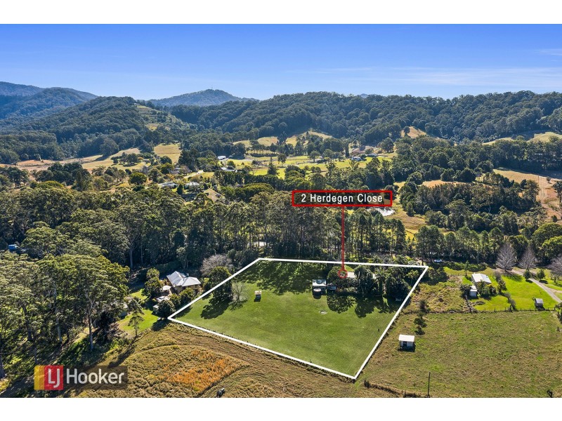 2 Herdegen Close, Bonville NSW 2441