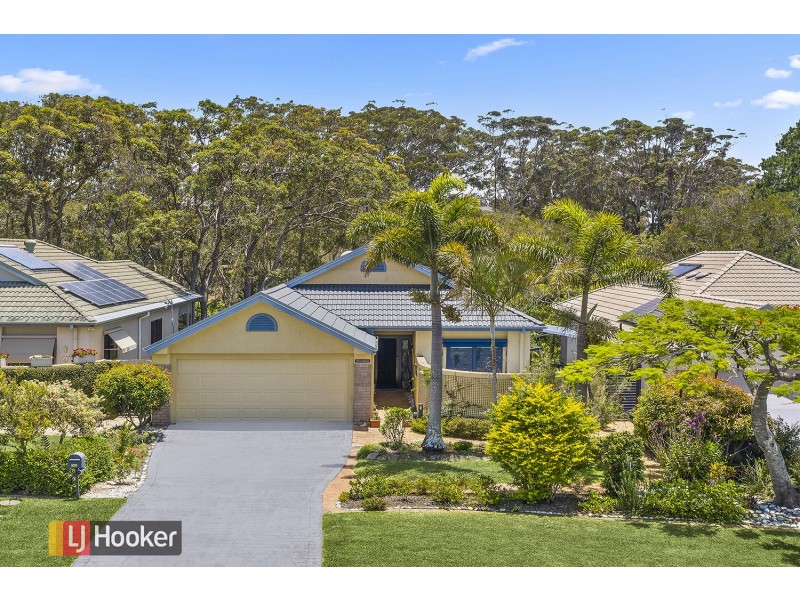 23 Crystal Drive, Sapphire Beach NSW 2450