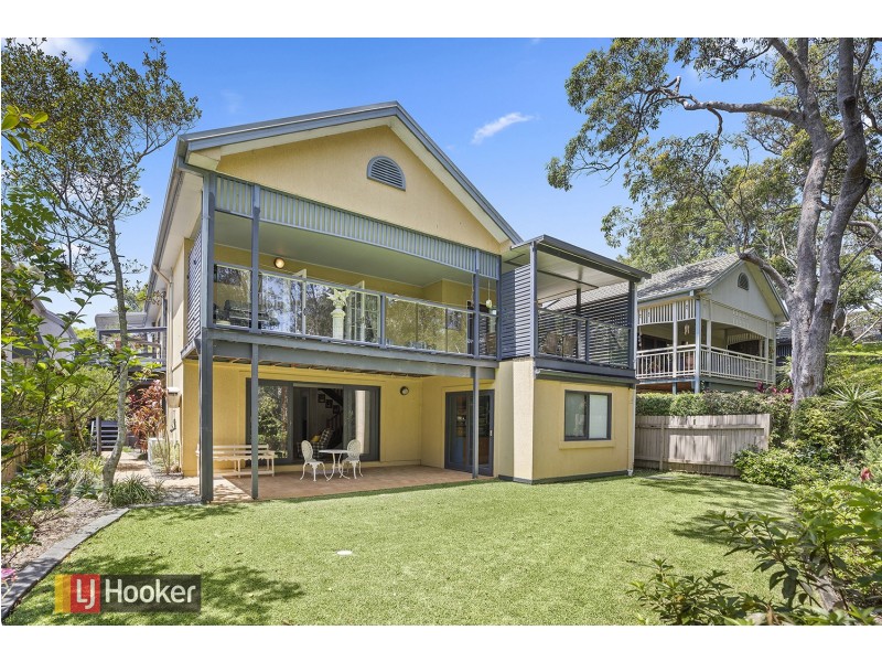 23 Crystal Drive, Sapphire Beach NSW 2450