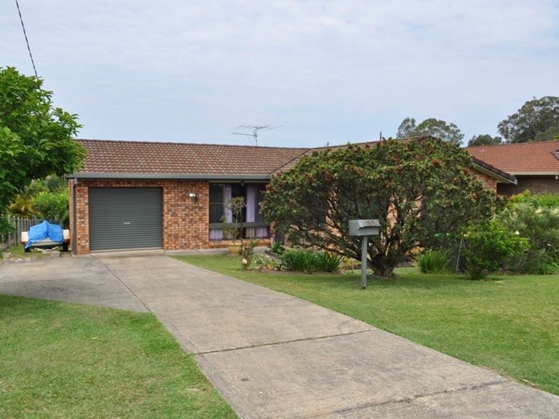 160 Wallace Street, Macksville NSW 2447