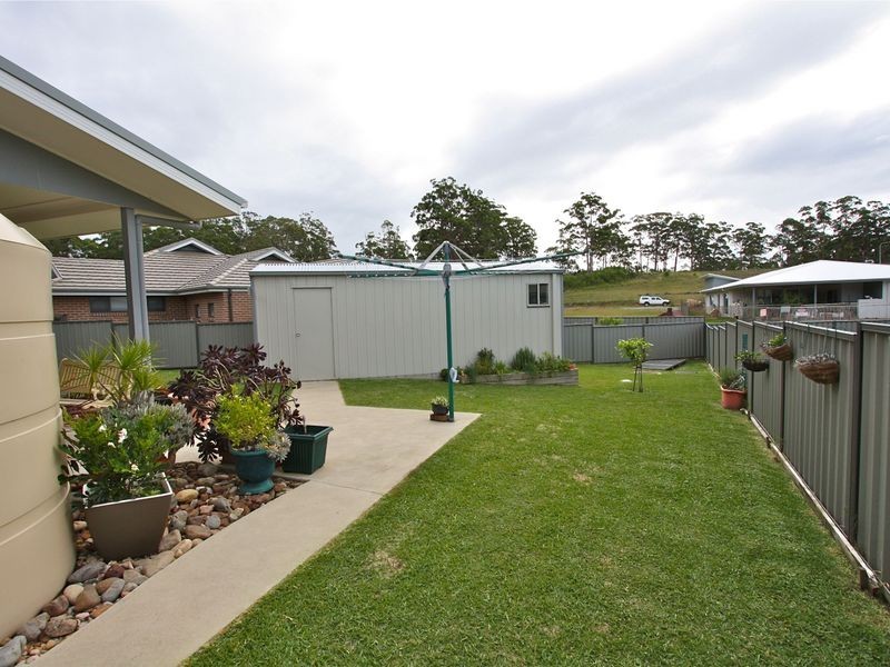 4 Reef Cove, Safety Beach NSW 2456