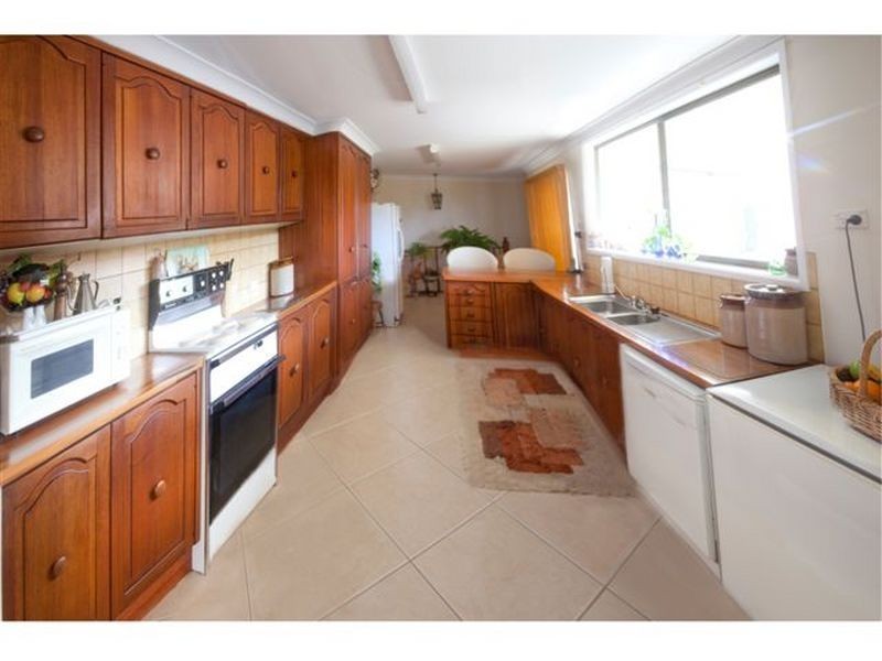 2 Dutton Crescent, Coffs Harbour NSW 2450