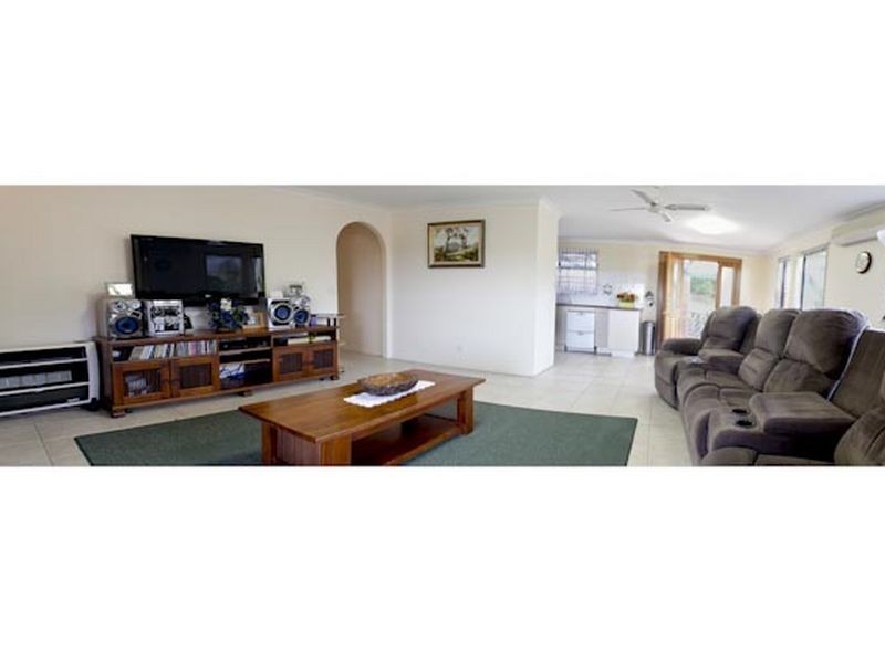 2 Perry Drive, Coffs Harbour NSW 2450