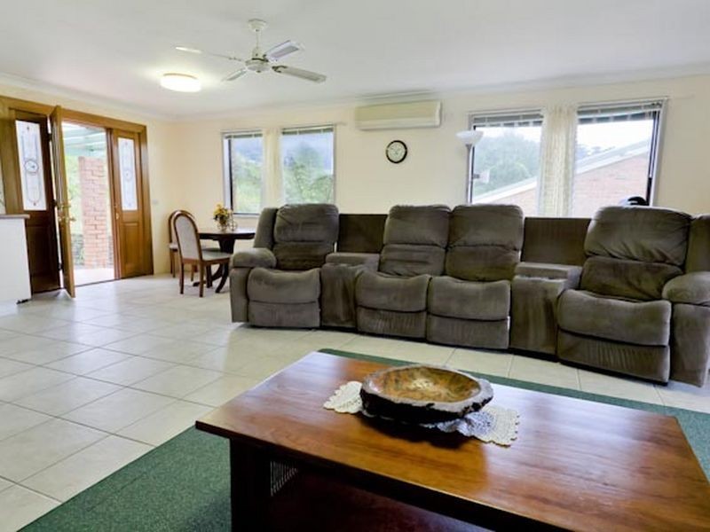 2 Perry Drive, Coffs Harbour NSW 2450
