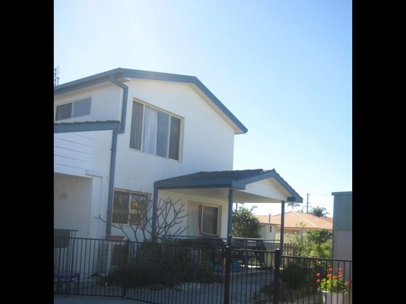 9A Eighth Ave, Sawtell NSW 2452