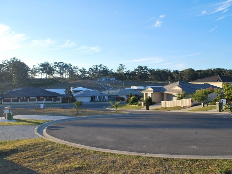 8 Outrigger Place, Safety Beach NSW 2456